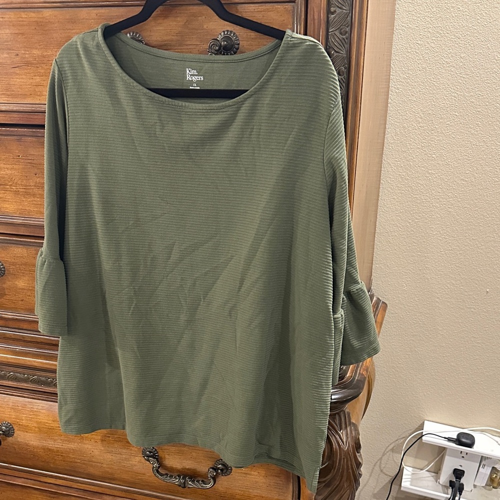 Kim Rogers Green Tunic Top